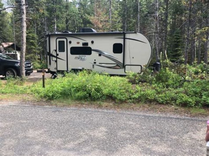 Can a travel trailer tip over?