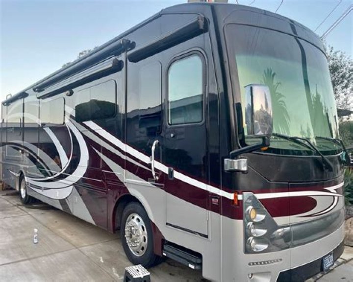 How big is a 2015 Thor Motor Coach?