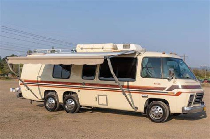 Who makes Seaview motorhomes?